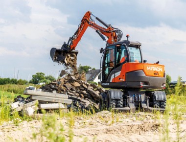 La Hitachi ZX95-7 : Une Excavatrice Polyvalente Révolutionnaire pour les Chantiers