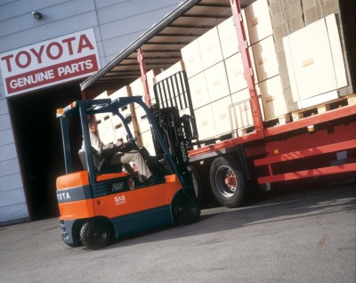 Chariot électrique compact 4 roues Toyota